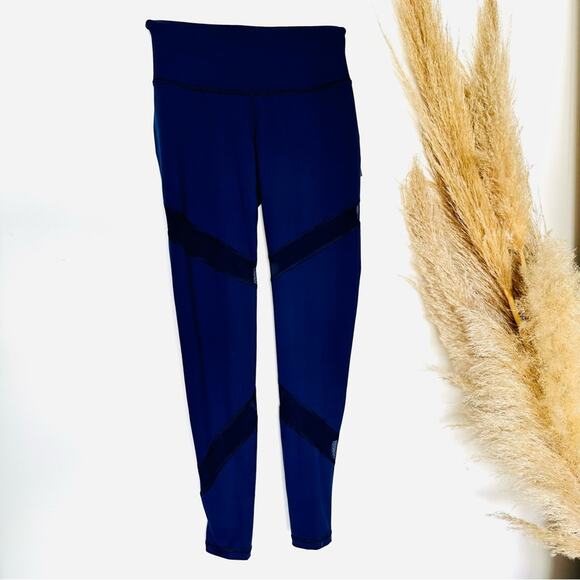 2 NEW OLD NAVY ACTIVE Black Navy Blue Go Dry Mesh Cutout High Rise Leggings S - Picture 5 of 15